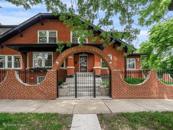 5002 N Central Park Avenue, Chicago, IL 60625