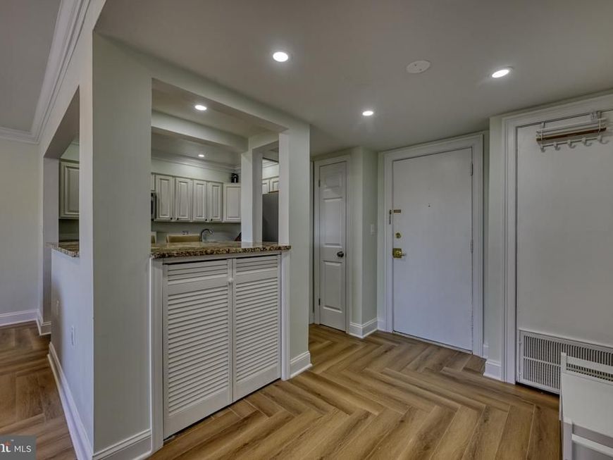 200 Cross Keys Road , Unit R44, Baltimore, MD 21210 Main Photo