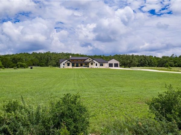 4434 Hugo Road, San Marcos, TX 78666
