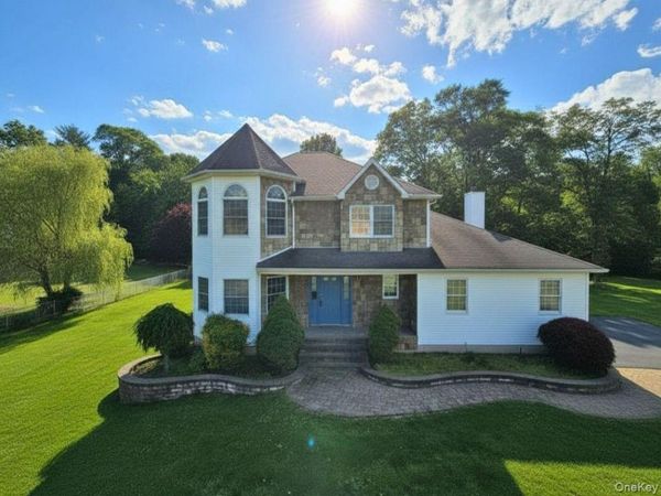 27 Red Schoolhouse Road , Spring Valley, NY 10977
