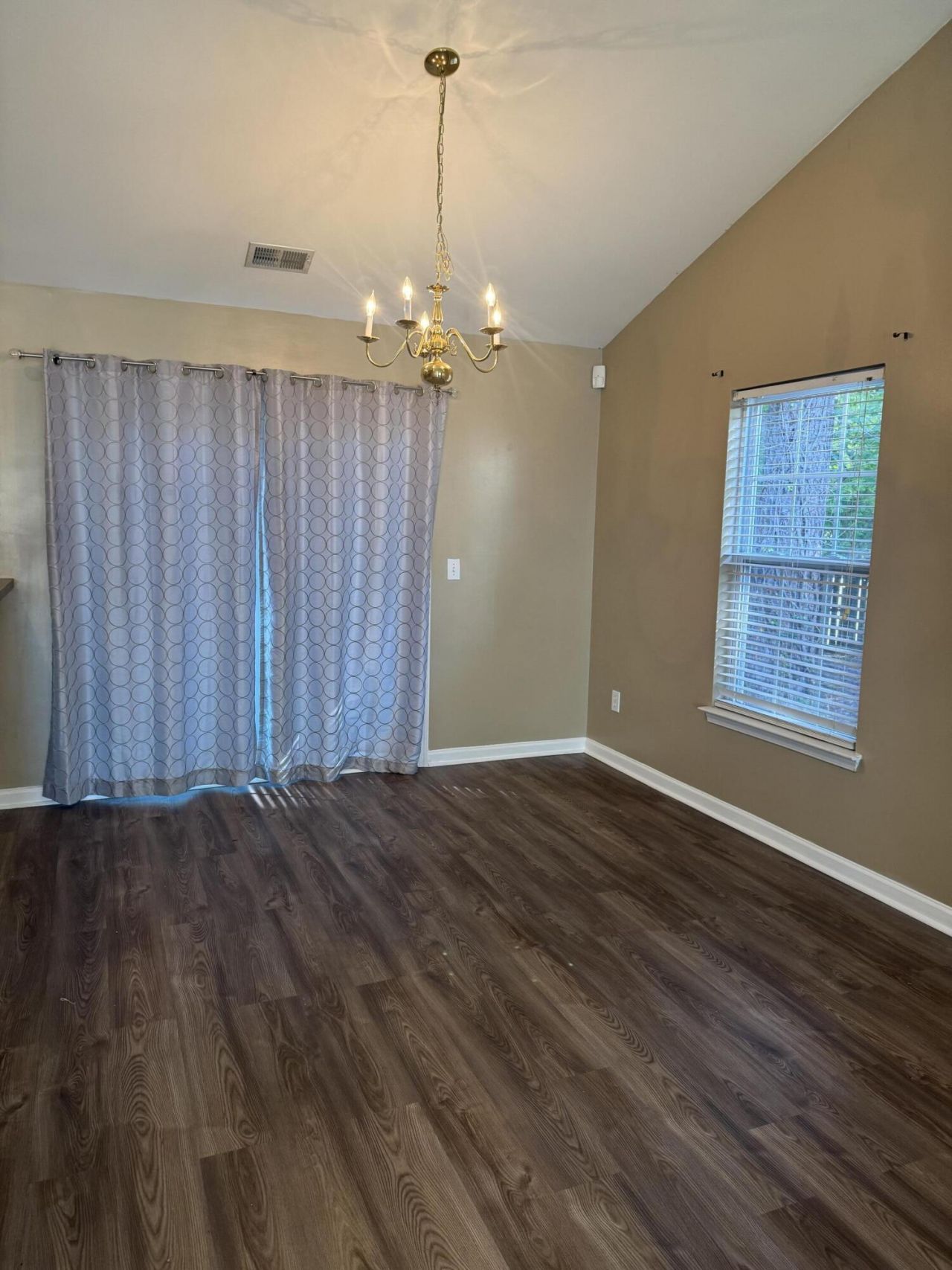 303 Eagleston Drive Photo 4