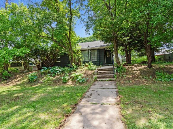 3707 42nd Avenue N, Robbinsdale, MN 55422