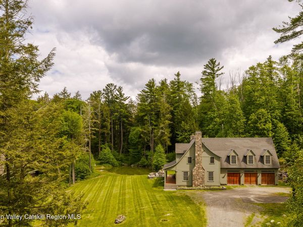 300 Dugway Road, Chatham, NY 12037
