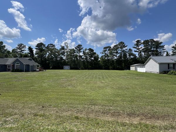300 Glenwood Drive , Elizabethtown, NC 28337