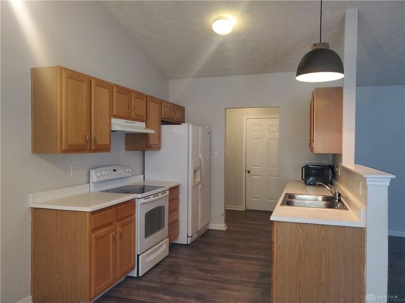 295 Keswick Drive, Monroe, OH 45050 Photo 6