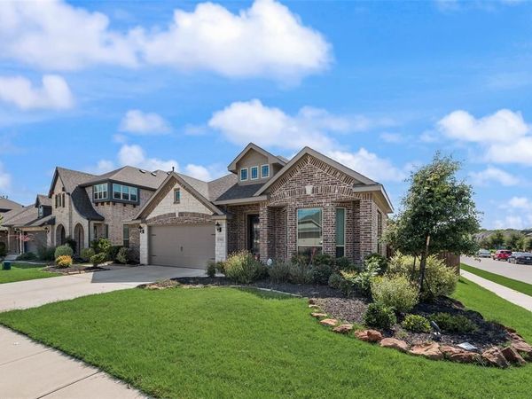 1941 Silverleaf Drive , Glenn Heights, TX 75154