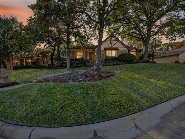 5112 Misty Wood Drive, Arlington, TX 76017