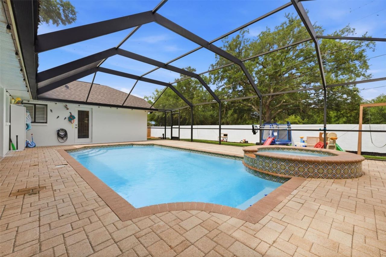 1521 Waterwood Drive, Lutz, FL 33559 Photo
