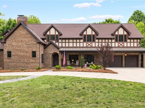 7 Mock Street, Thomasville, NC 27360