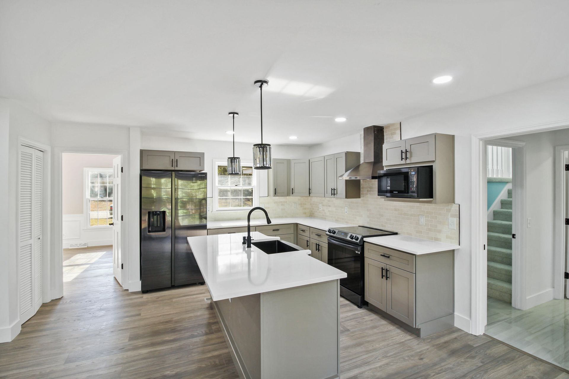 305 Mayfield Street Photo 17