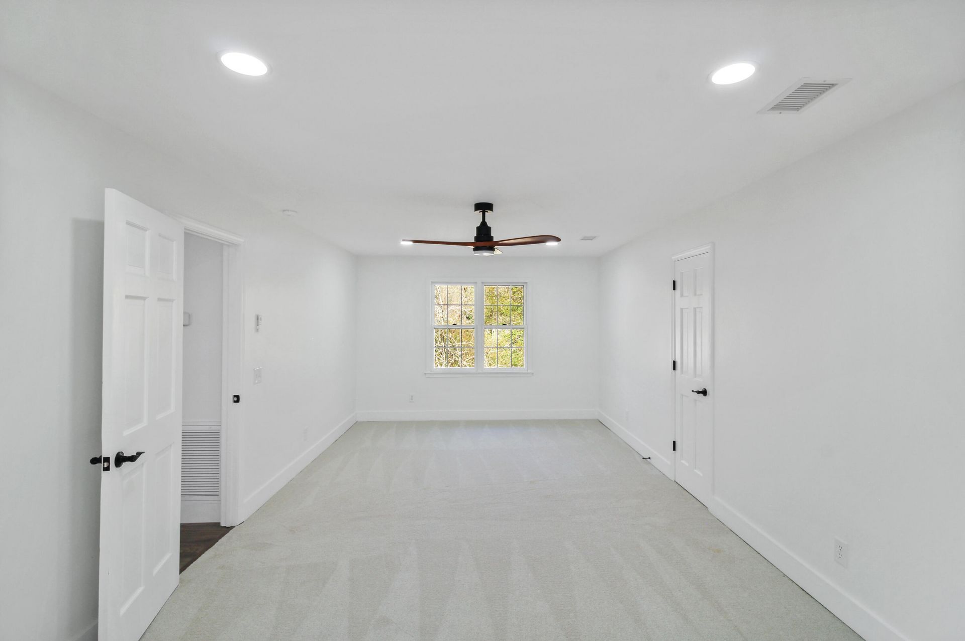305 Mayfield Street Photo 27
