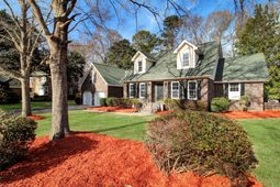 305 Mayfield Street photo 4