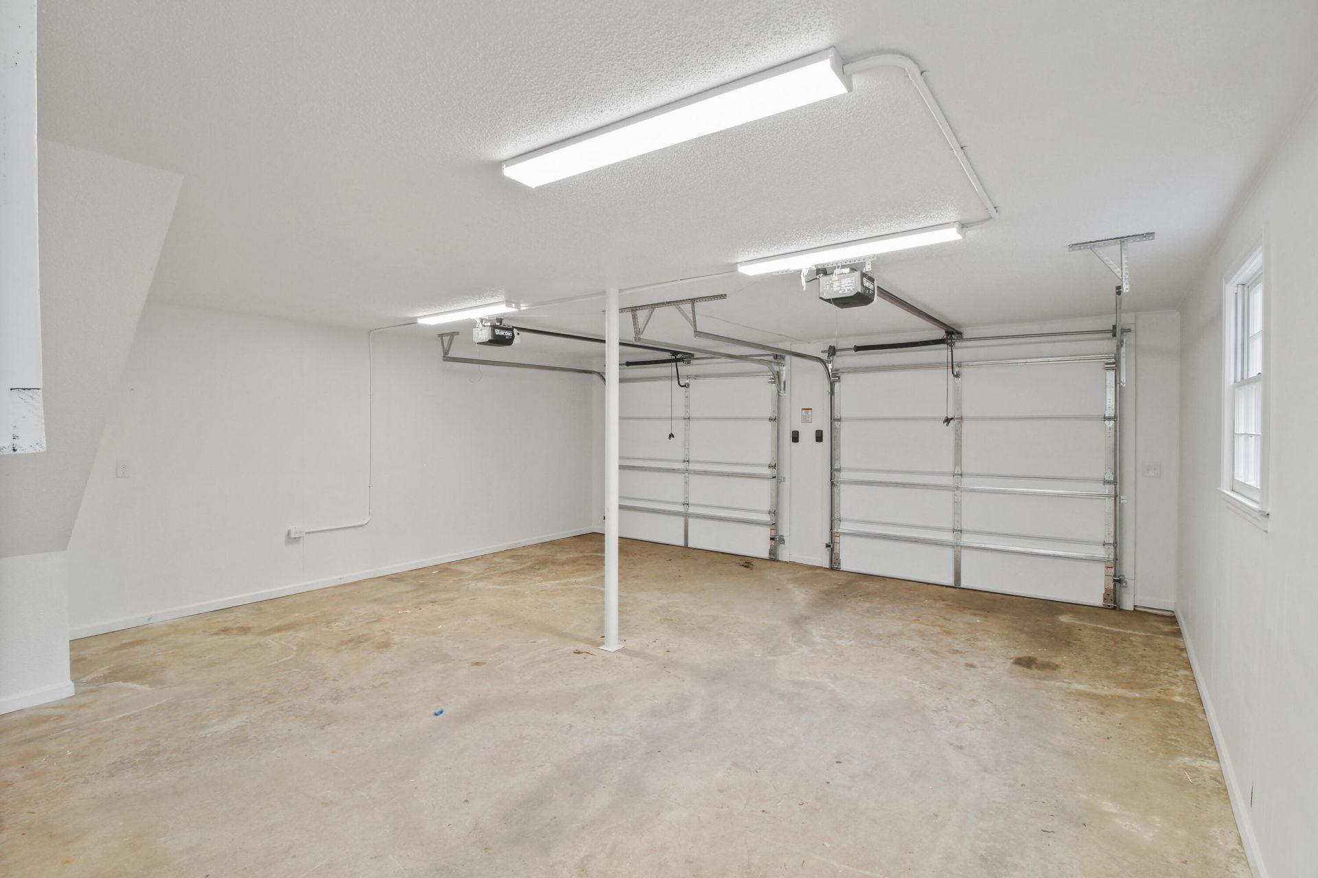305 Mayfield Street Photo 33