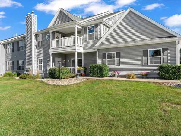 3038 Stillwater Landing Drive , Unit 203, Urbana, IL 61802