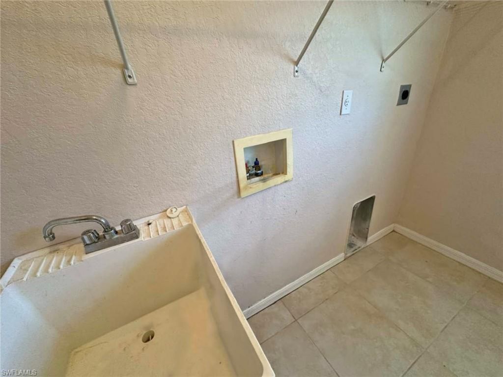 3025 SW 4th Pl , Cape Coral, FL 33914 Photo