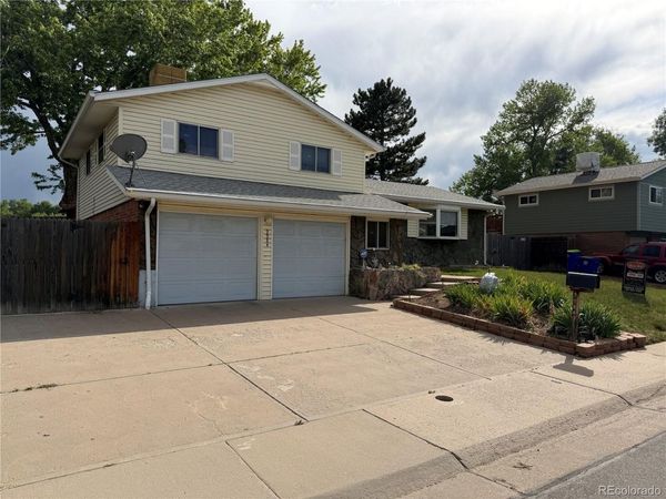9984 W Maryland Drive, Lakewood, CO 80232