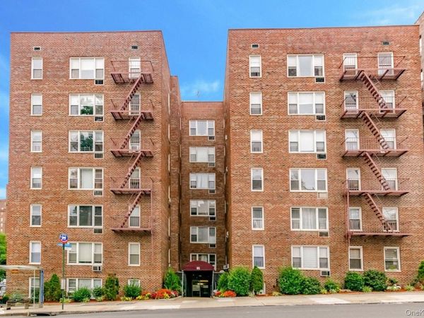 91 Van Cortlandt Avenue W, Unit 3F, Bronx, NY 10463