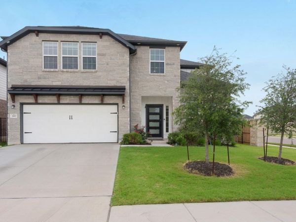 300 Hollister DR, Liberty Hill, TX 78642