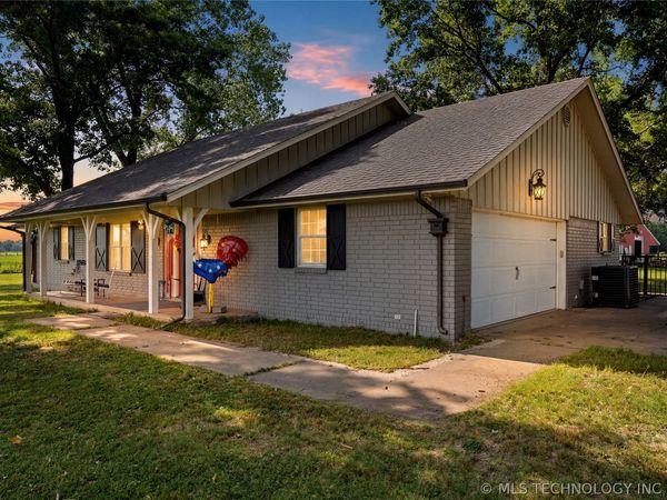 37967 E 221st Street, Porter, OK 74454