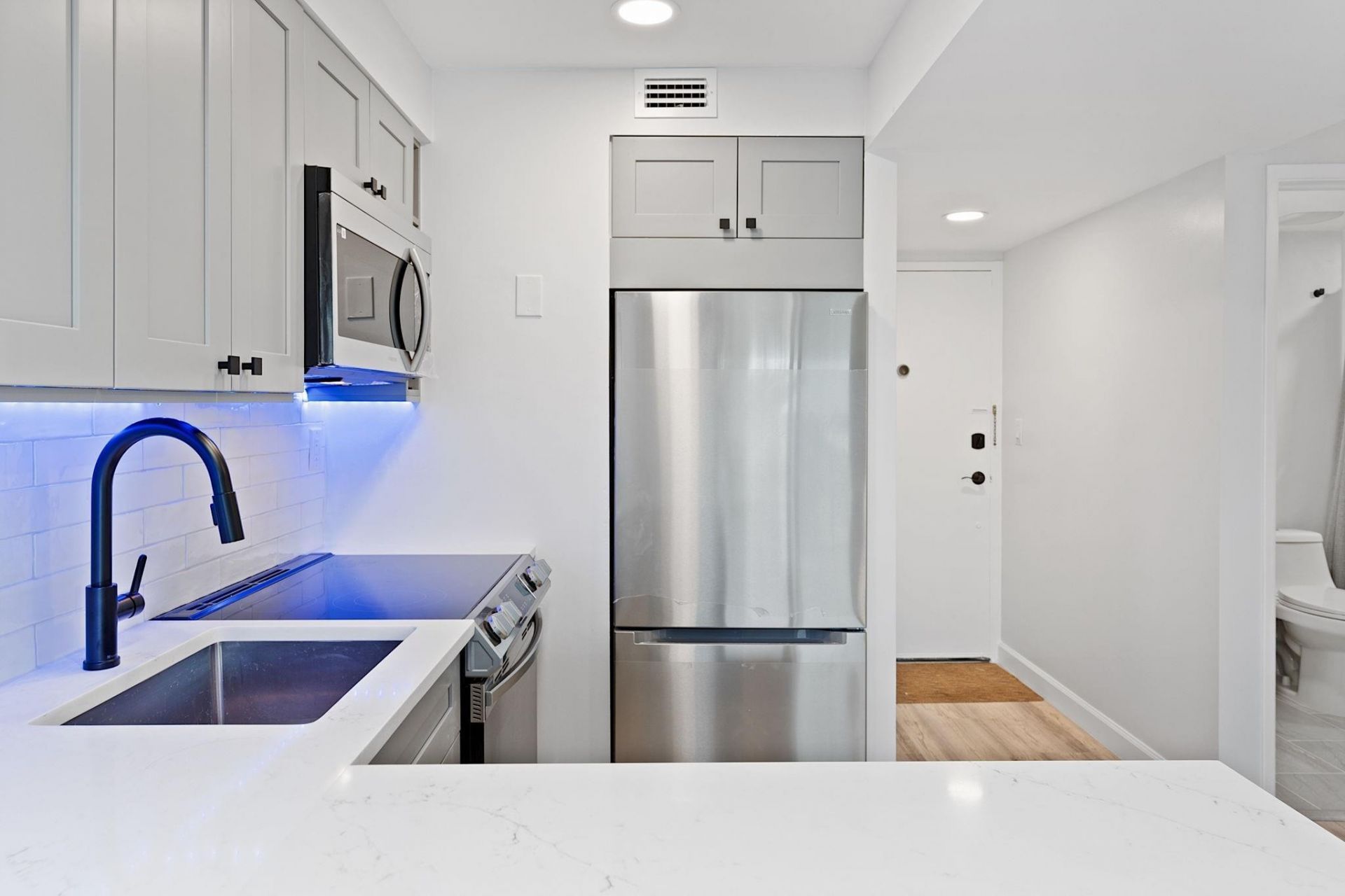 2900 NE 30th Street, Unit  5d, Fort Lauderdale, FL 33306 Photo