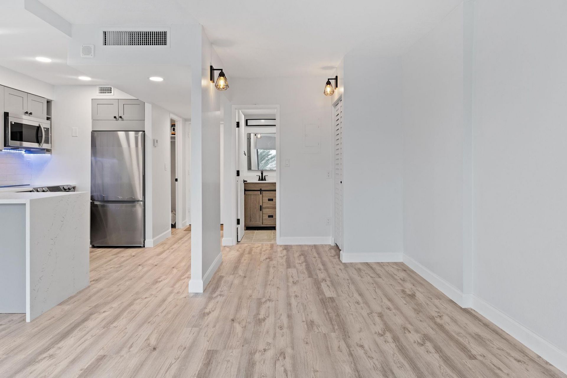 2900 NE 30th Street, Unit  5d, Fort Lauderdale, FL 33306 Photo