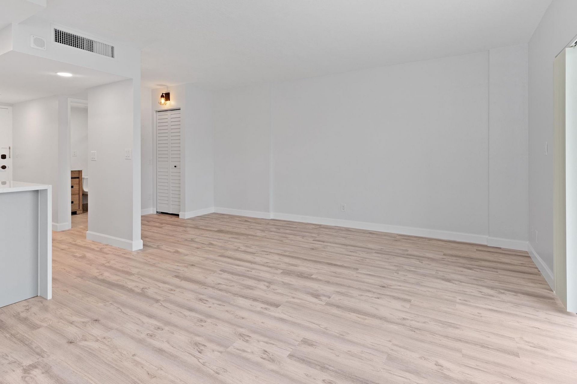 2900 NE 30th Street, Unit  5d, Fort Lauderdale, FL 33306 Photo