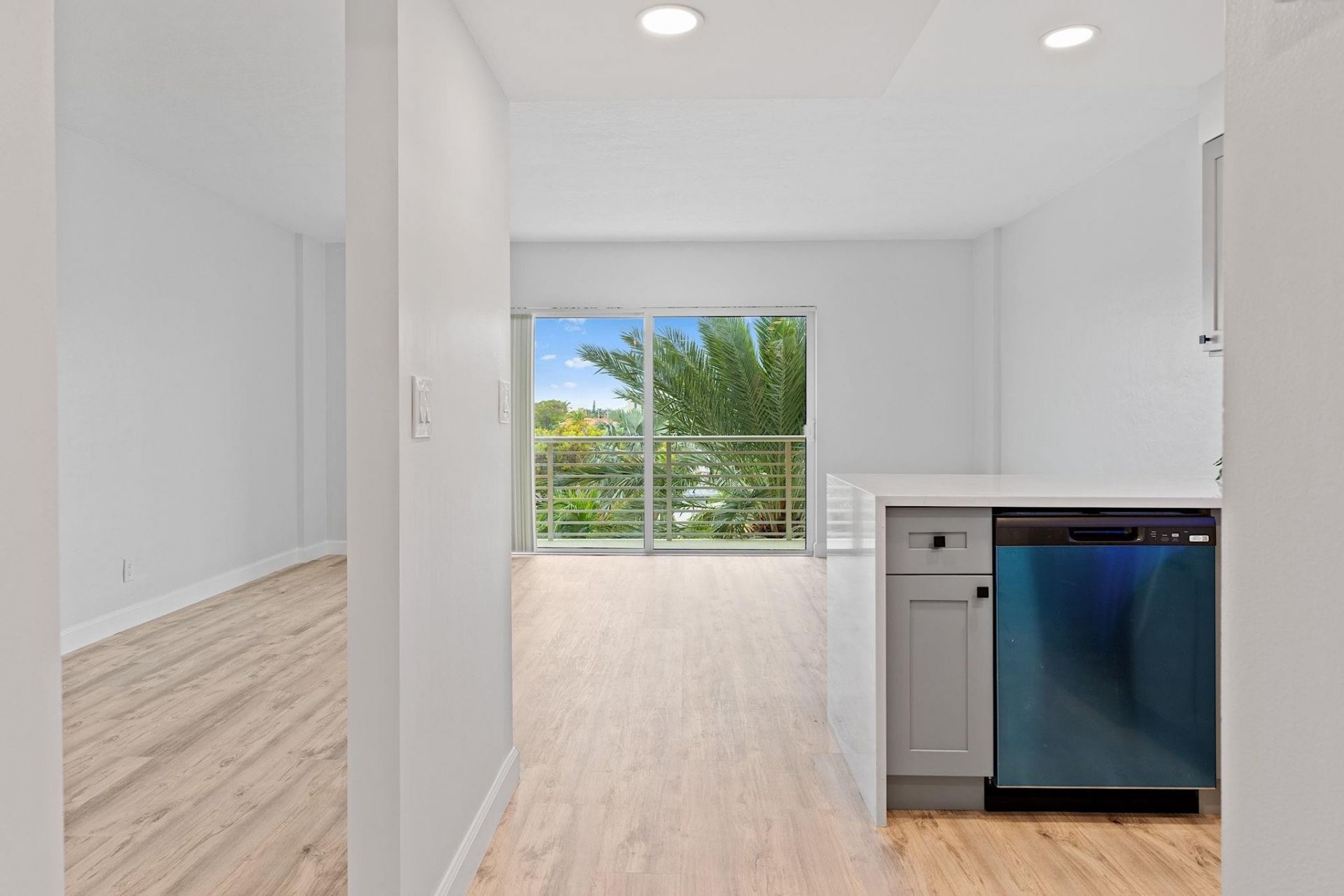 2900 NE 30th Street, Unit  5d, Fort Lauderdale, FL 33306 Photo