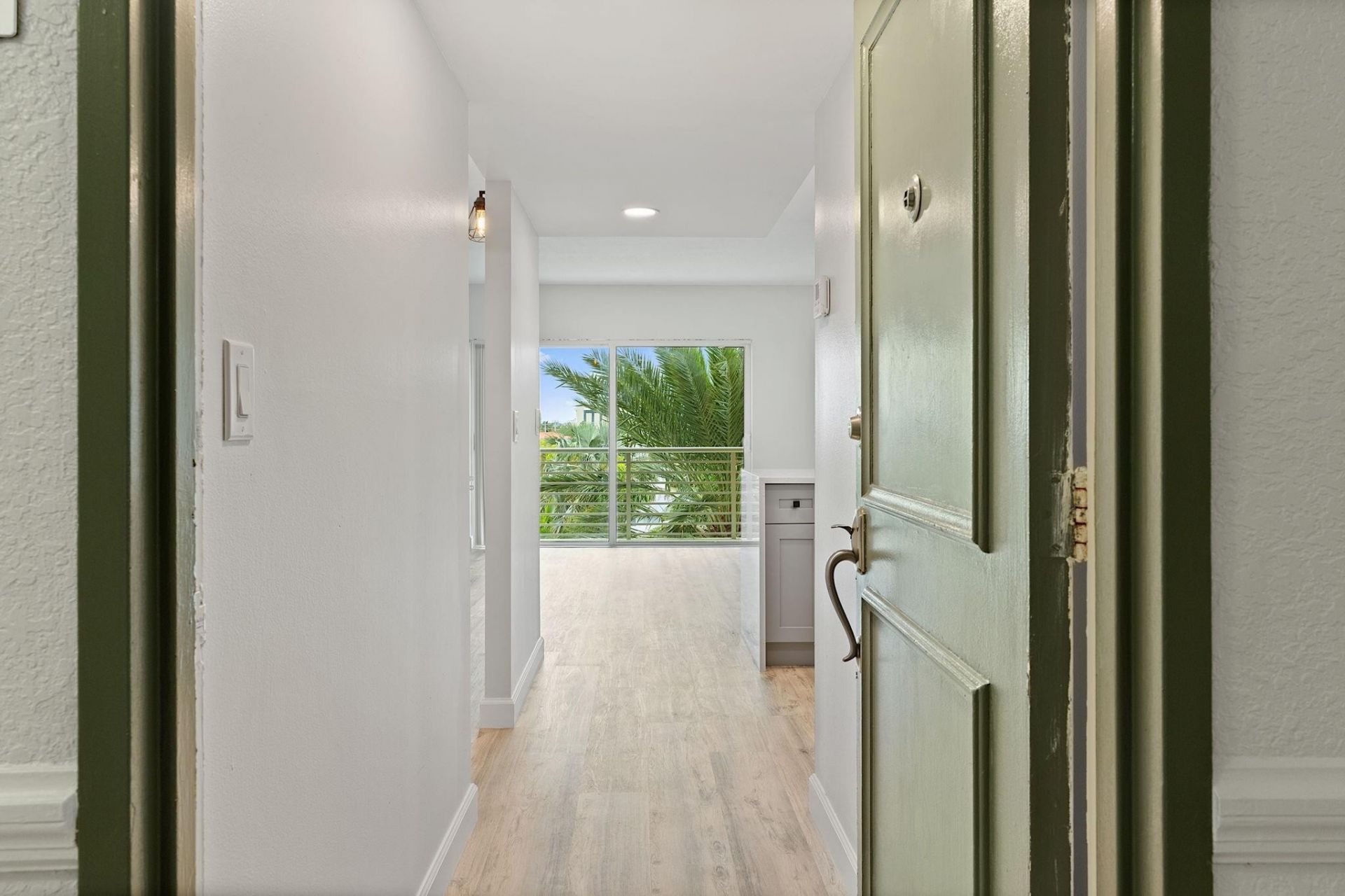 2900 NE 30th Street, Unit  5d, Fort Lauderdale, FL 33306 Photo
