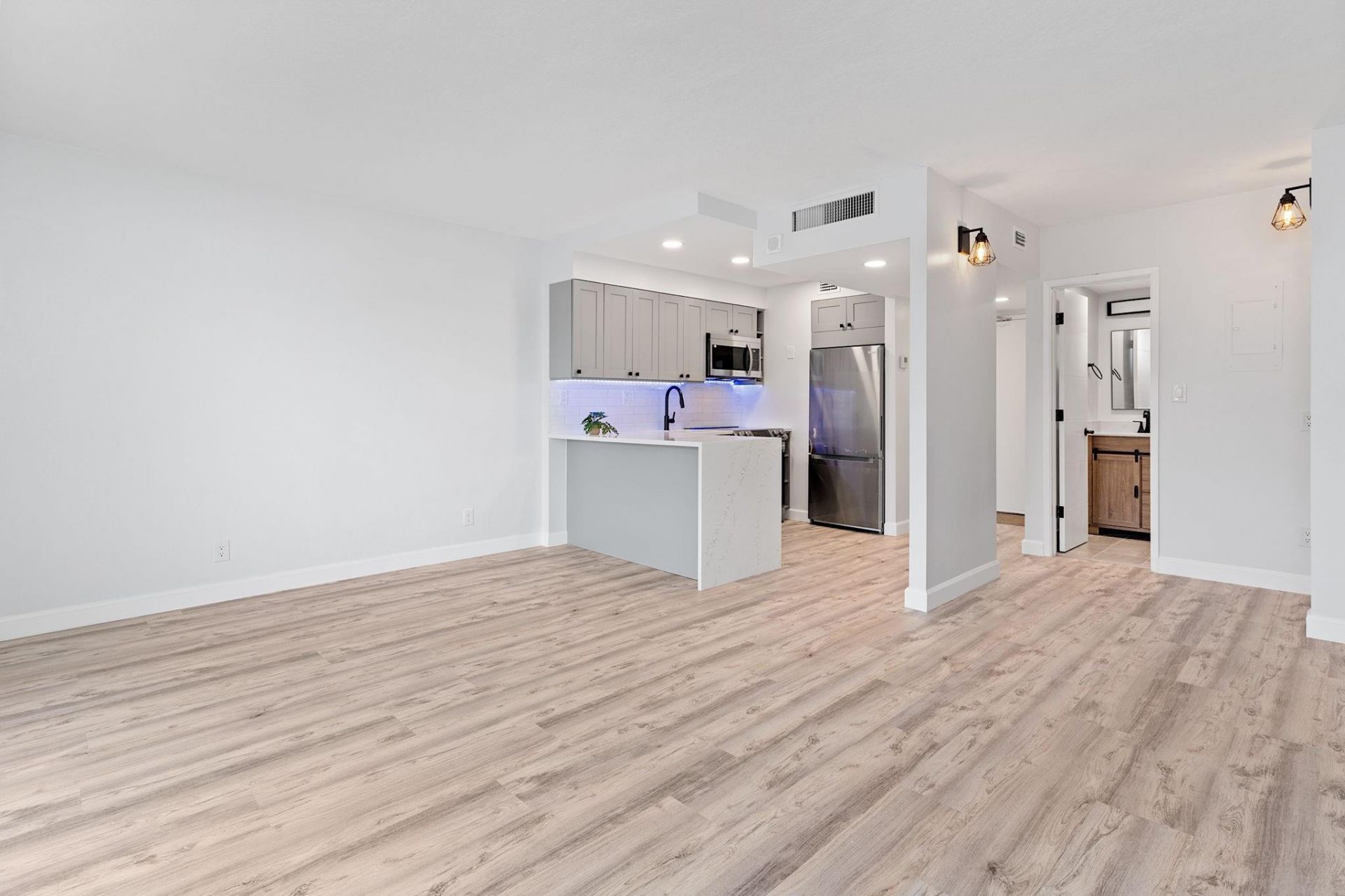 2900 NE 30th Street, Unit  5d, Fort Lauderdale, FL 33306 Photo
