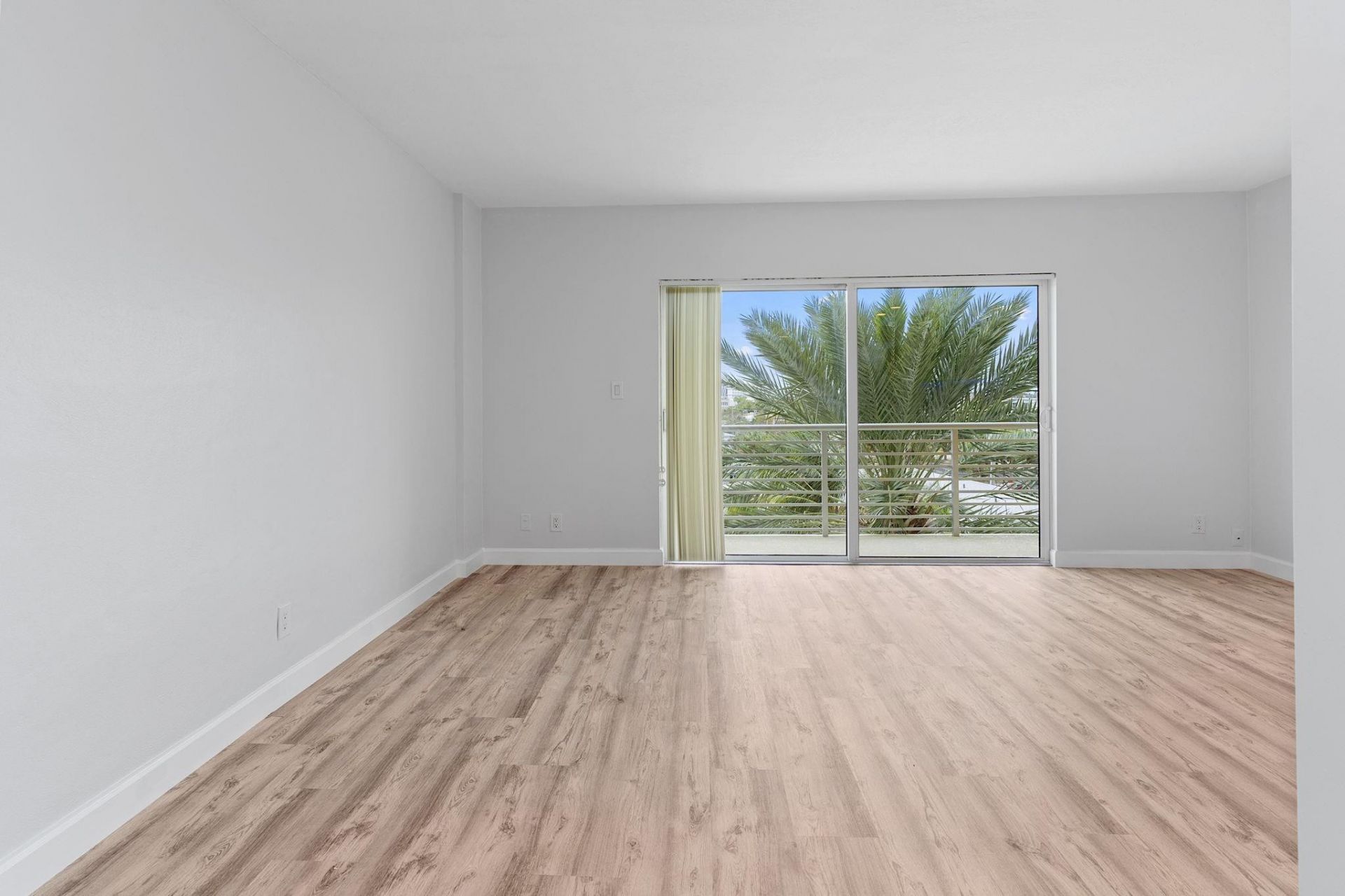 2900 NE 30th Street, Unit  5d, Fort Lauderdale, FL 33306 Photo