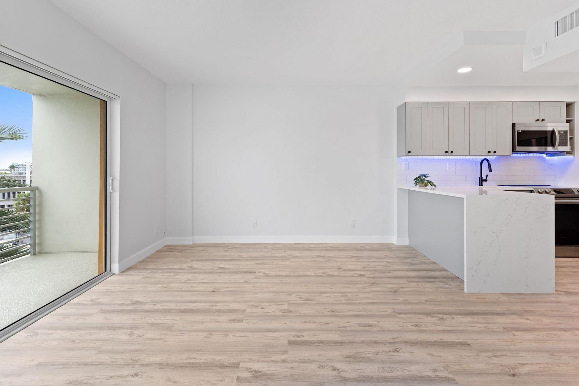 2900 NE 30th Street, Unit  5d, Fort Lauderdale, FL 33306 Photo
