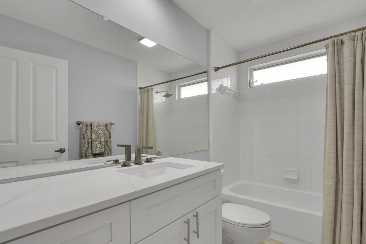 7904 Chapman Oak Court, Palm Beach Gardens, FL 33410 Photo