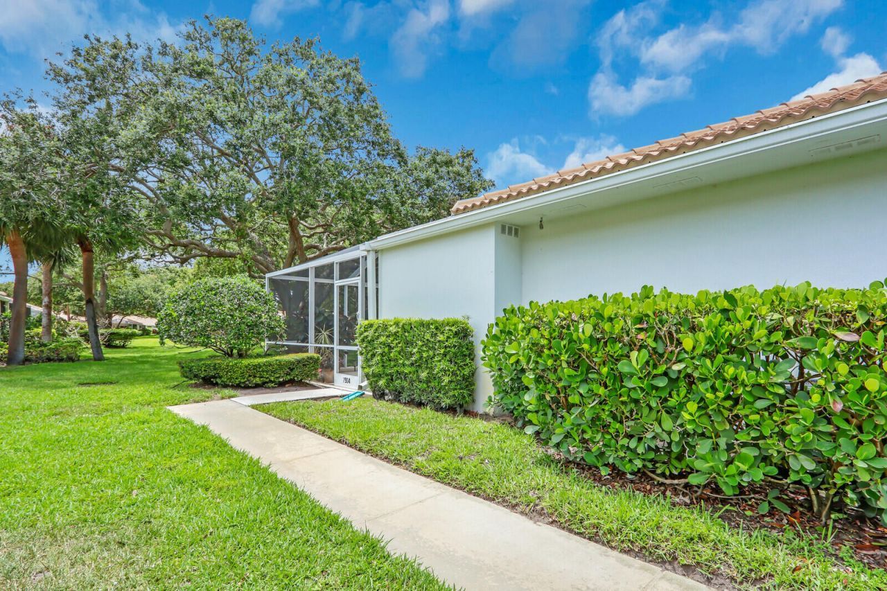 7904 Chapman Oak Court, Palm Beach Gardens, FL 33410 Photo