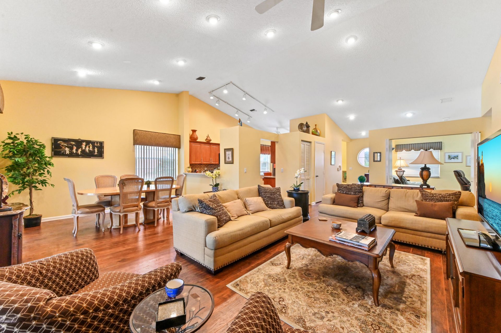 9553 Shadybrook Drive, Unit 202, Boynton Beach, FL 33437 Photo