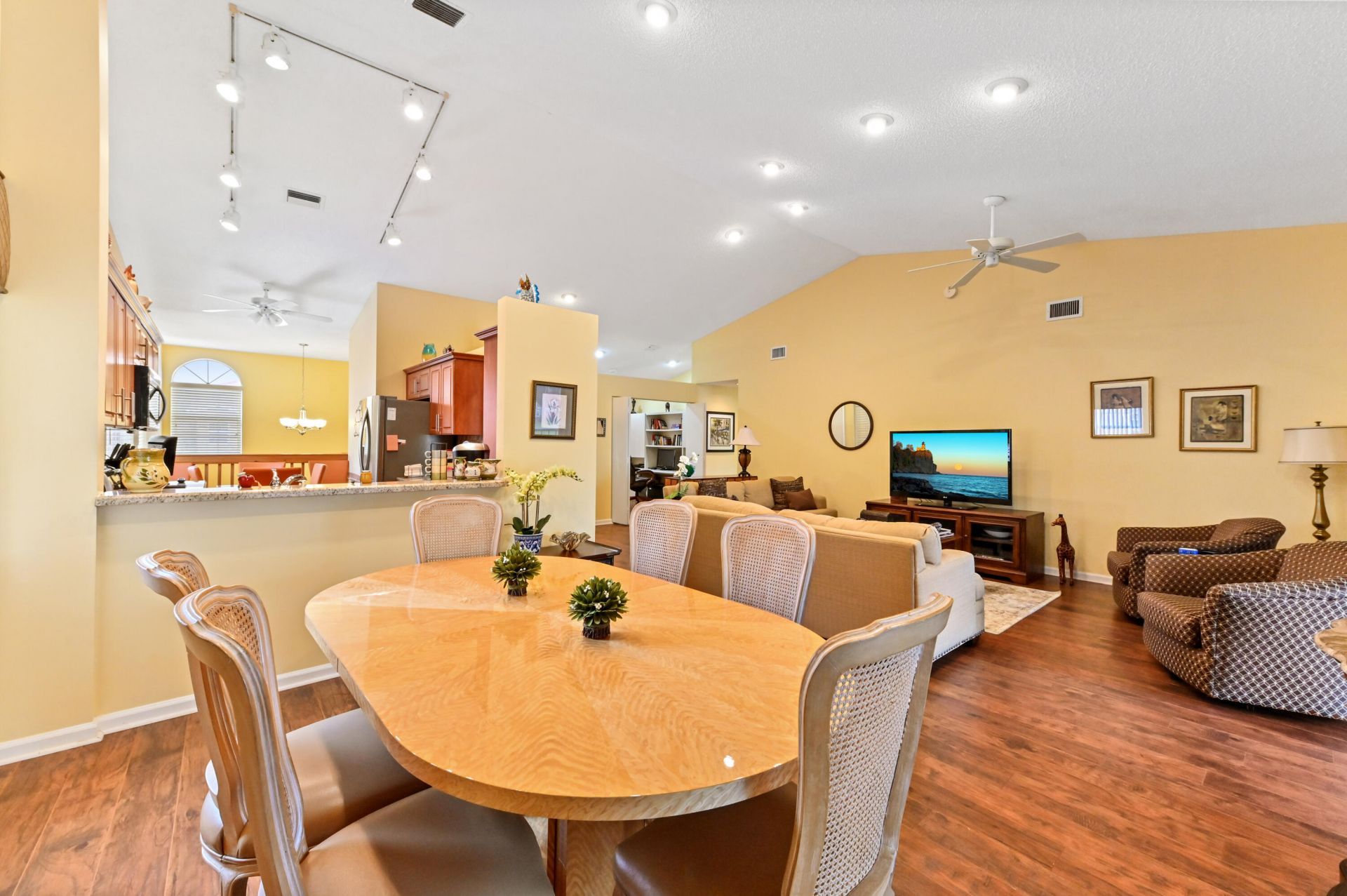 9553 Shadybrook Drive, Unit 202, Boynton Beach, FL 33437 Photo