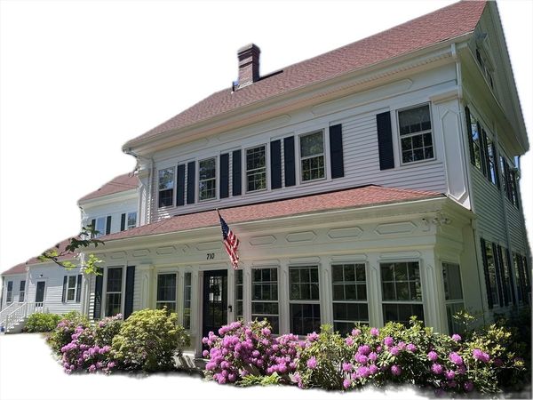 710 County Rd, Bourne, MA 02559
