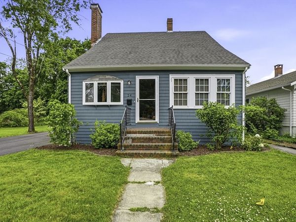 24 Henry St, Mansfield, MA 02048