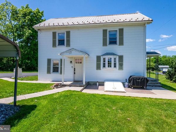 20 NATURES ROAD, PINE GROVE, PA 17963