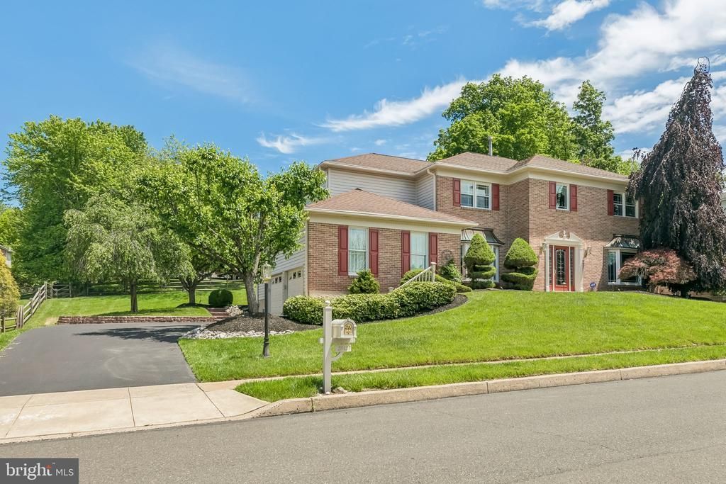 2042 Country Club Drive, Doylestown, PA 18901 Main Photo