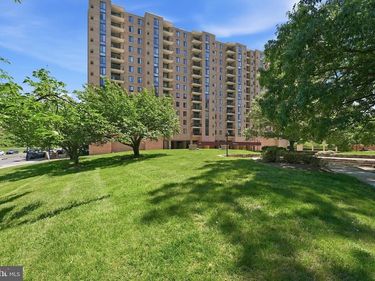 4500 S FOUR MILE RUN DRIVE, Unit 821, ARLINGTON, VA 22204