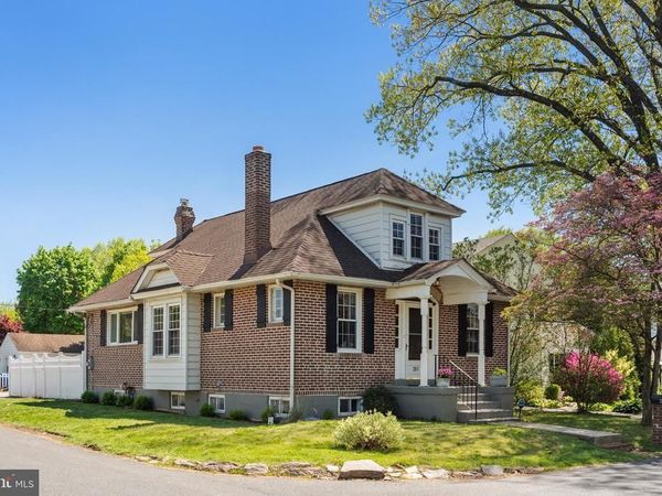 201 3RD AVENUE , NEWTOWN SQUARE, PA 19073