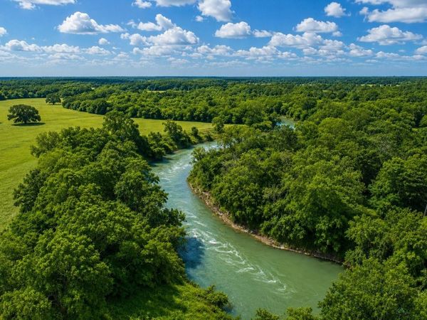 740 County Road 266, Luling, TX 78648 , Luling, TX 78648
