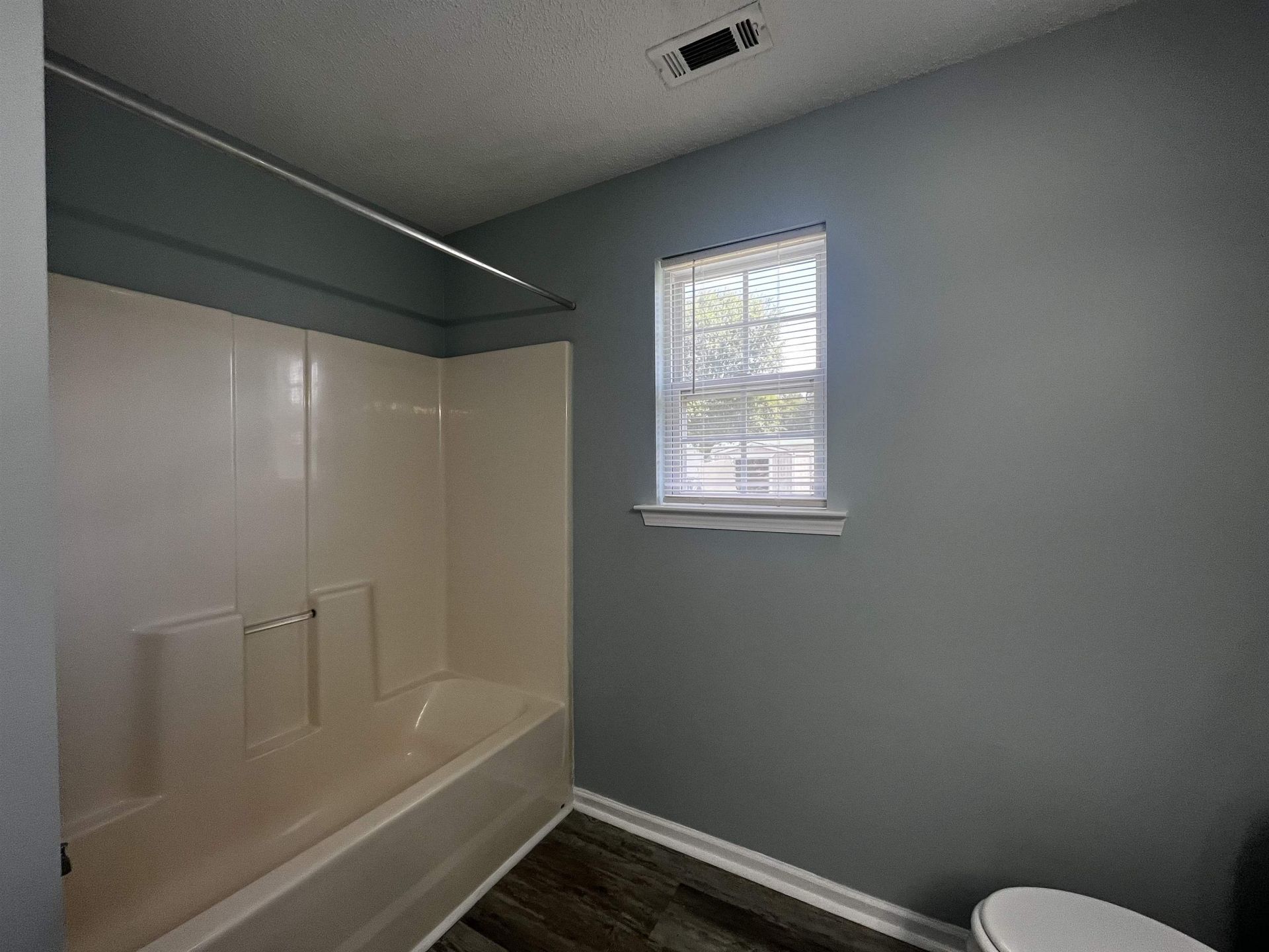 1204 Midvale Dr.  Photo 11