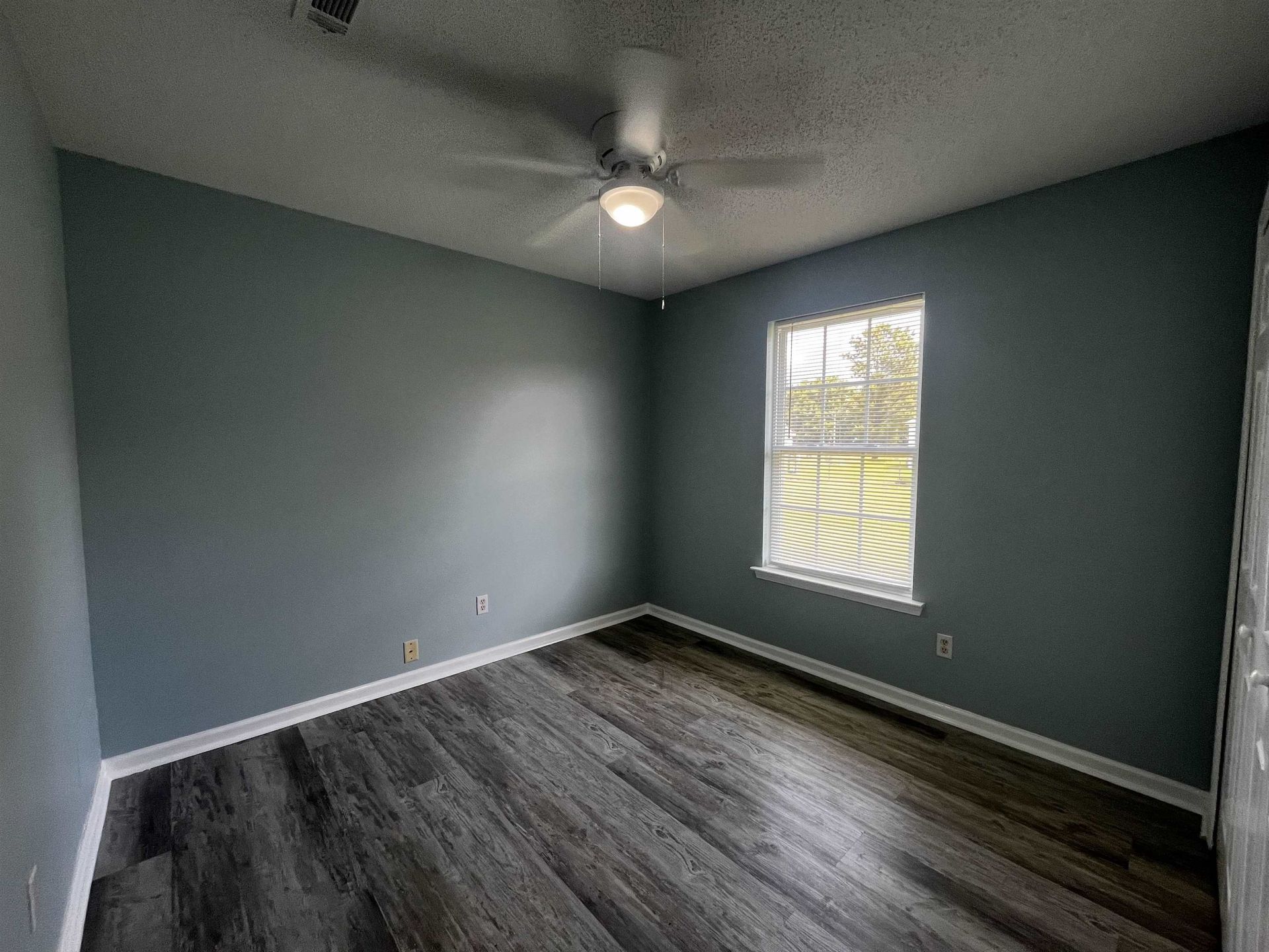 1204 Midvale Dr.  Photo 14