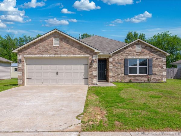 23489 S Donna Lane, Claremore, OK 74019