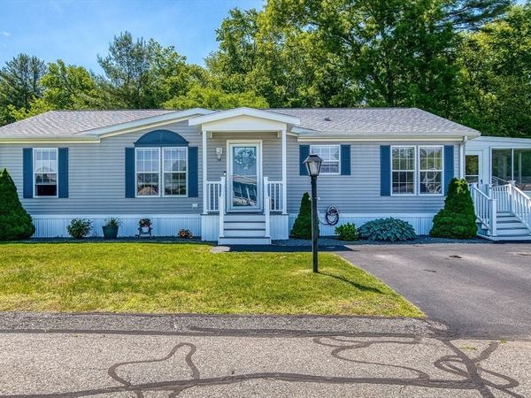 54 Georges Loop, Raynham, MA 02767
