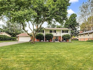 846 New England Avenue, Centerville, OH 45429