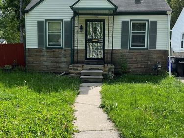 18200 Fielding Street , Detroit, MI 48219