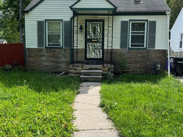 18200 Fielding Street, Detroit, MI 48219