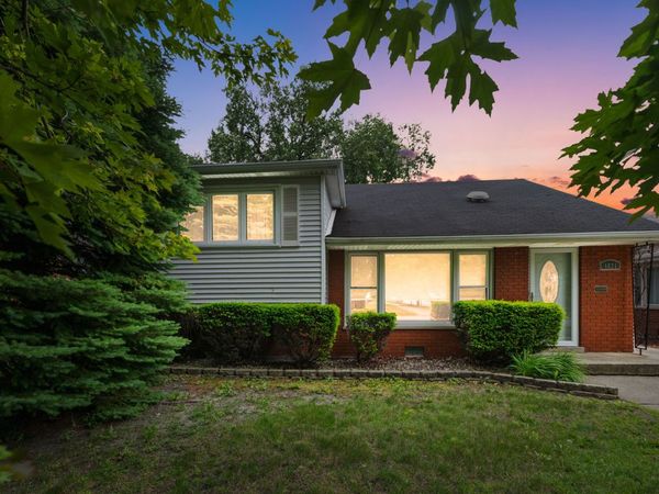 4821 W 105th Street , Oak Lawn, IL 60453